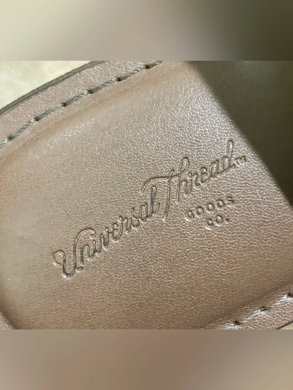 Universal Thread Goods Co woman size 6 Sandals